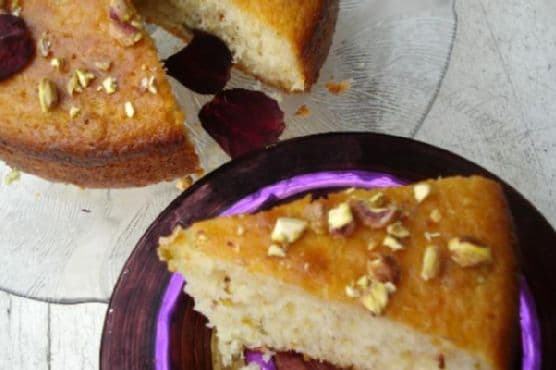Cake with lemon, rosewater and pistachios image